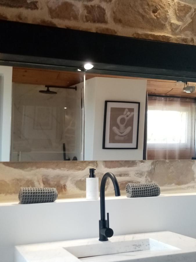 Galerie, Tumulus De La Hogue Hotell Fontenay-le-Marmion Exteriör bild
