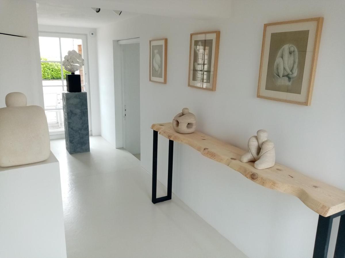 Galerie, Tumulus De La Hogue Hotell Fontenay-le-Marmion Exteriör bild